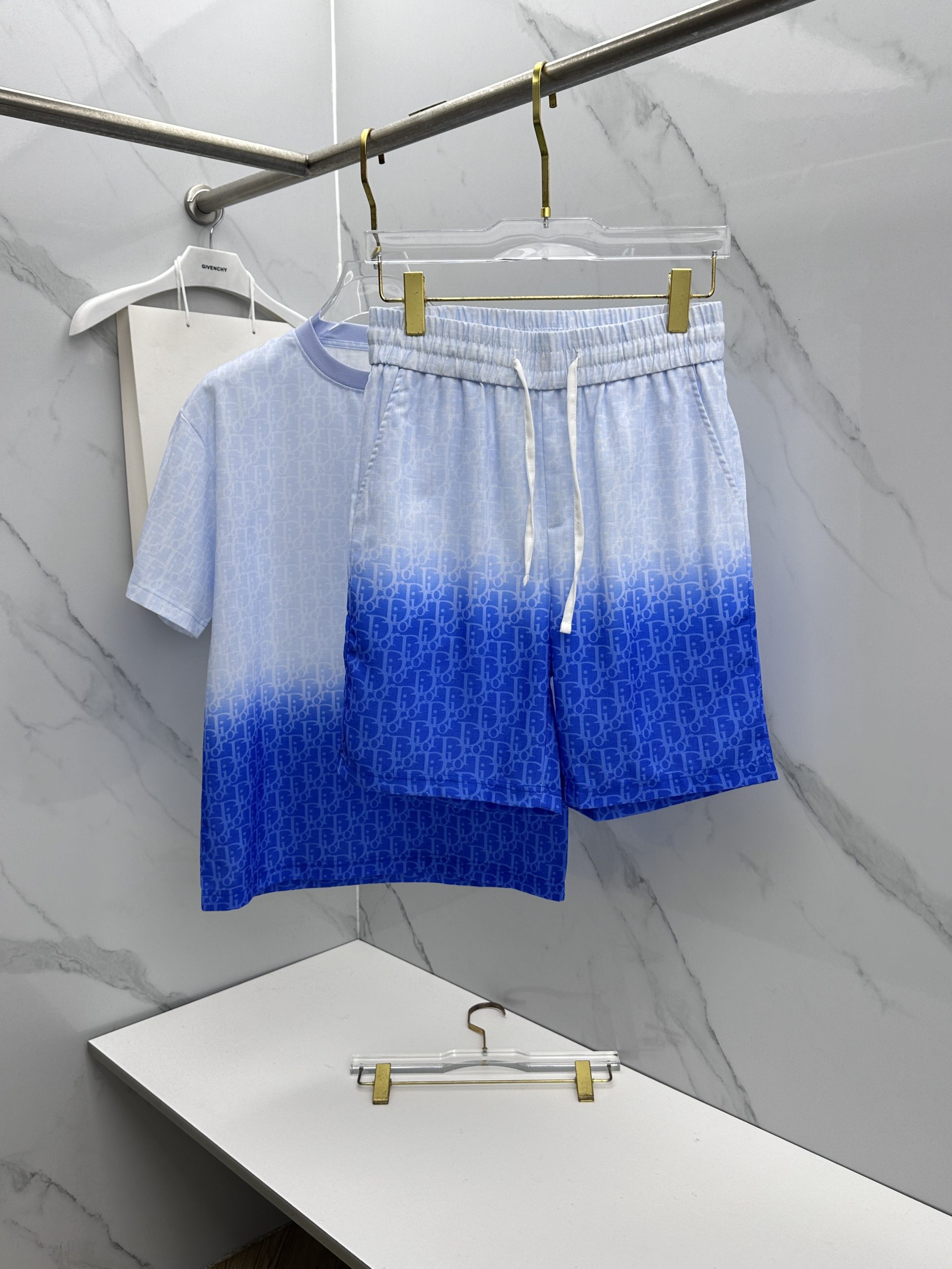 夏服 クリスチャンディオール 上下服 セットアップ 恋人
