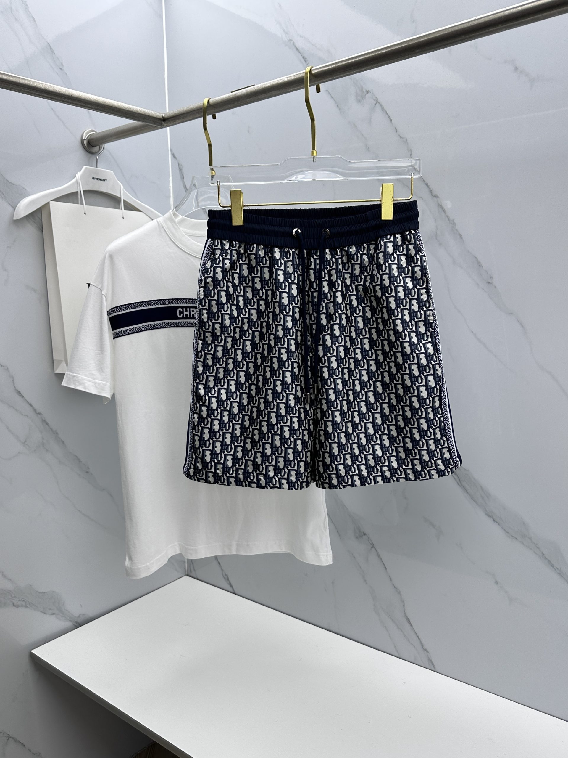 夏服 クリスチャンディオール 上下服 セットアップ 恋人