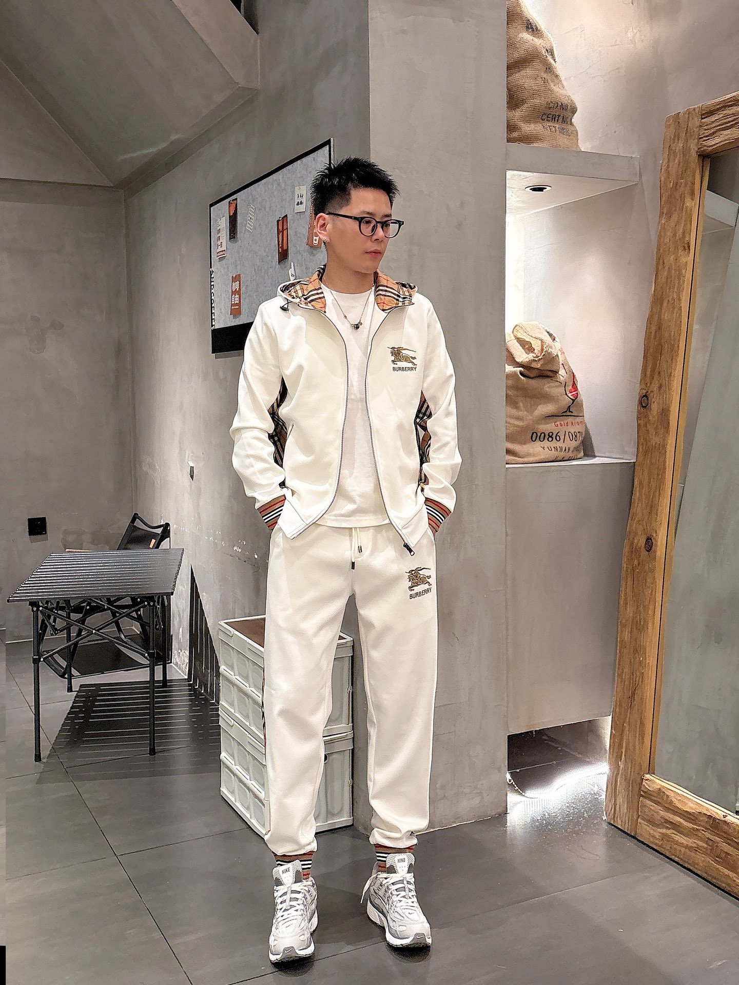 バーバリー 上下服 セットアップ  メンズ
