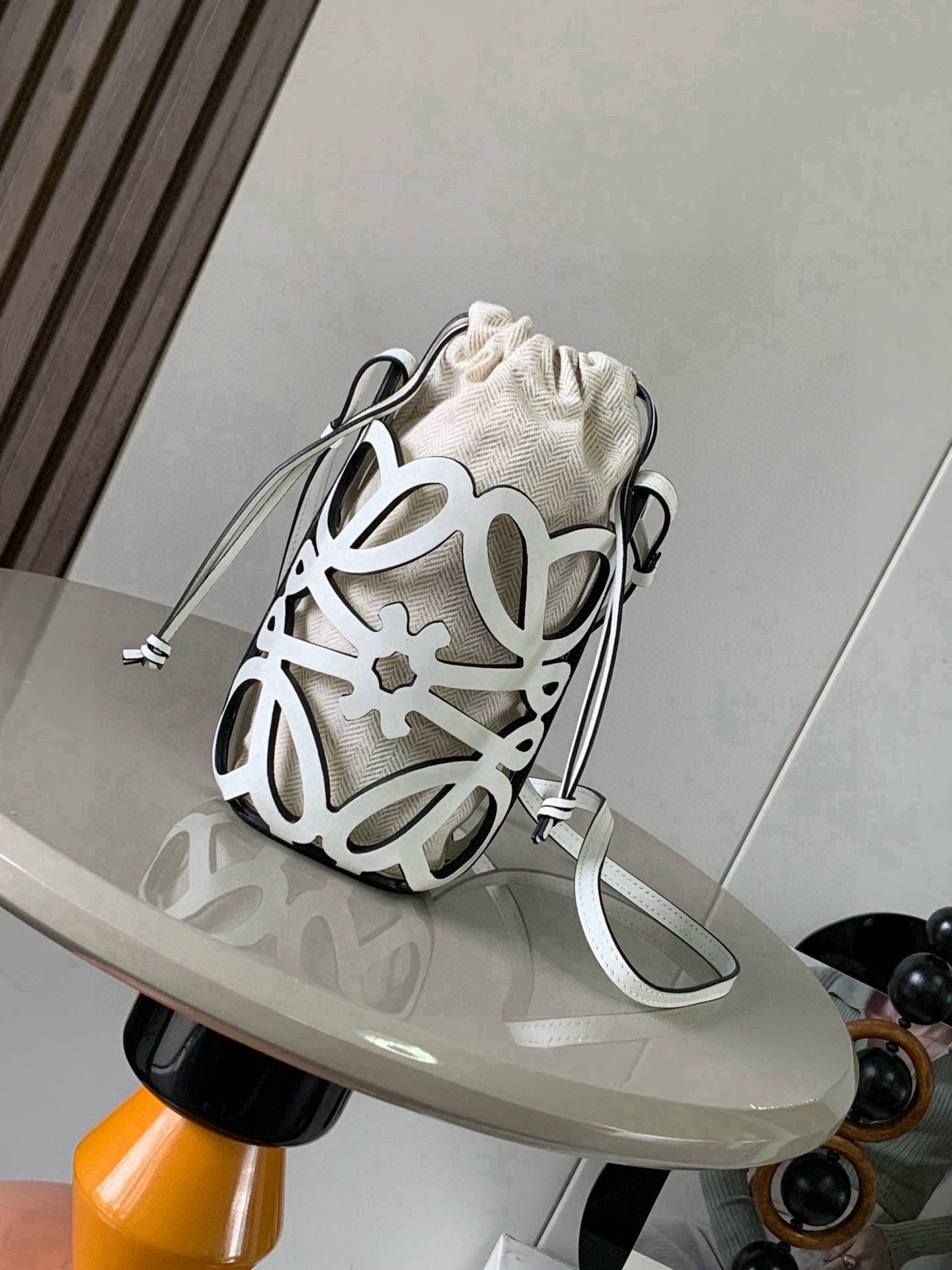 新品ロエベ 鞄 Anagramアナグラム カットアウト
