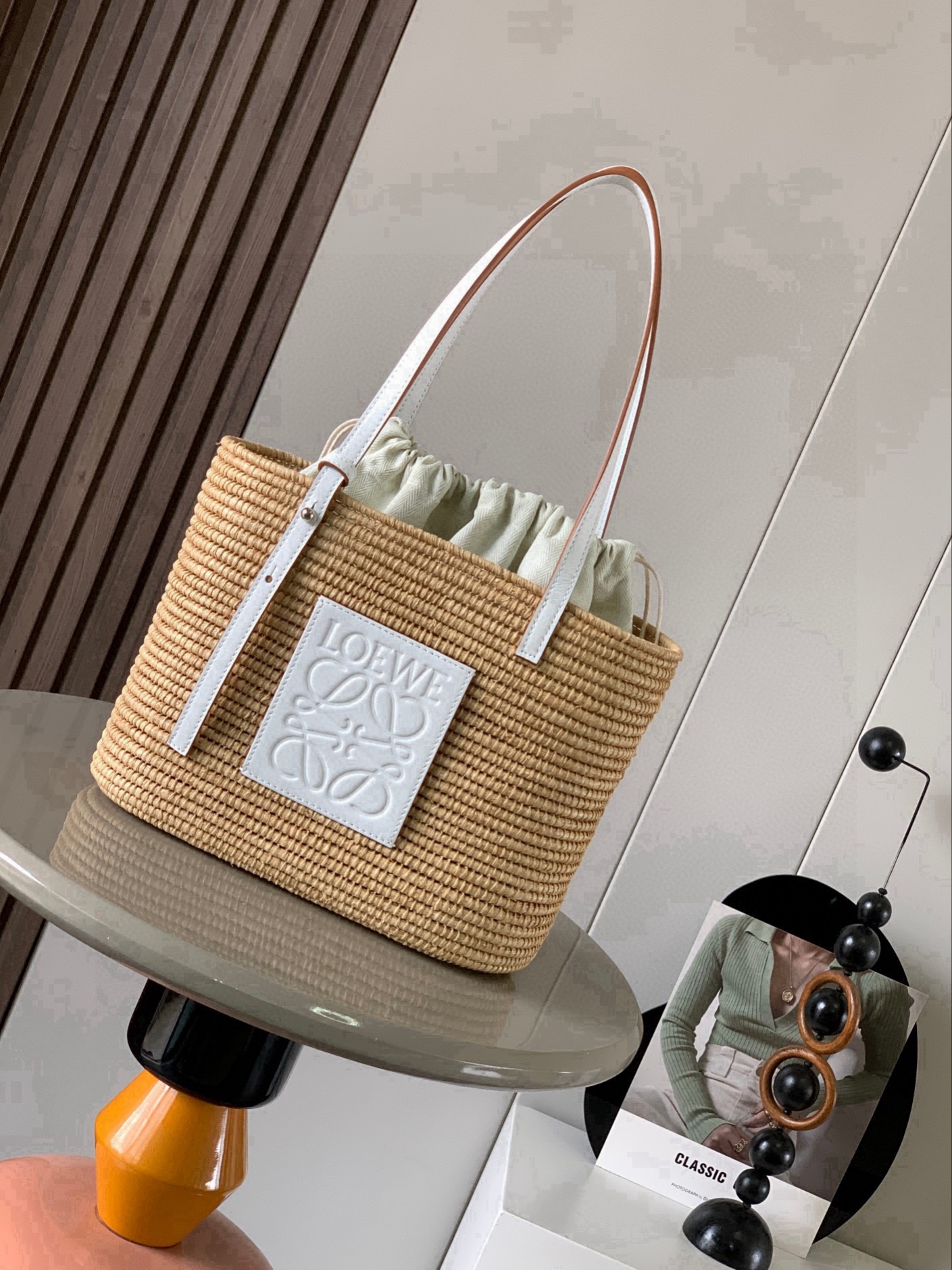 新品 2026 ロエベ 鞄 BASKET ミディアム セミショルダー 2605