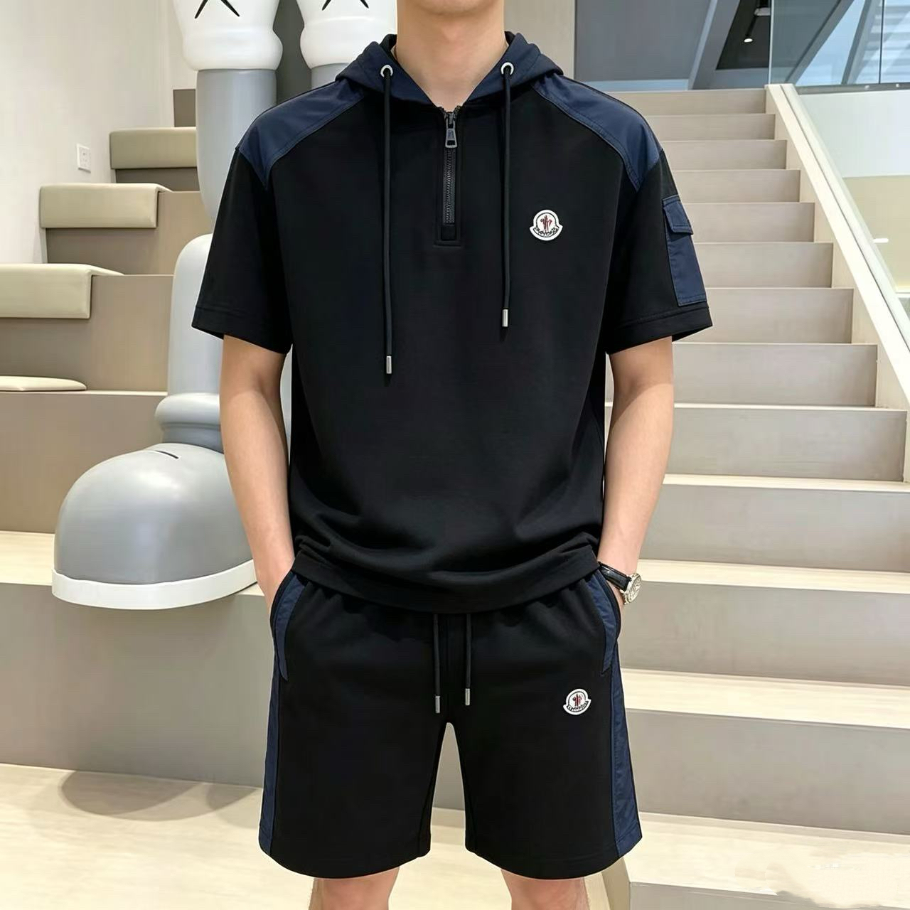 モンクレール 上下服 セットアップ 恋人