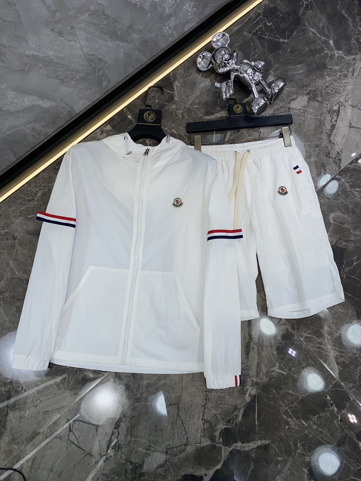 モンクレール 上下服 セットアップ  メンズ