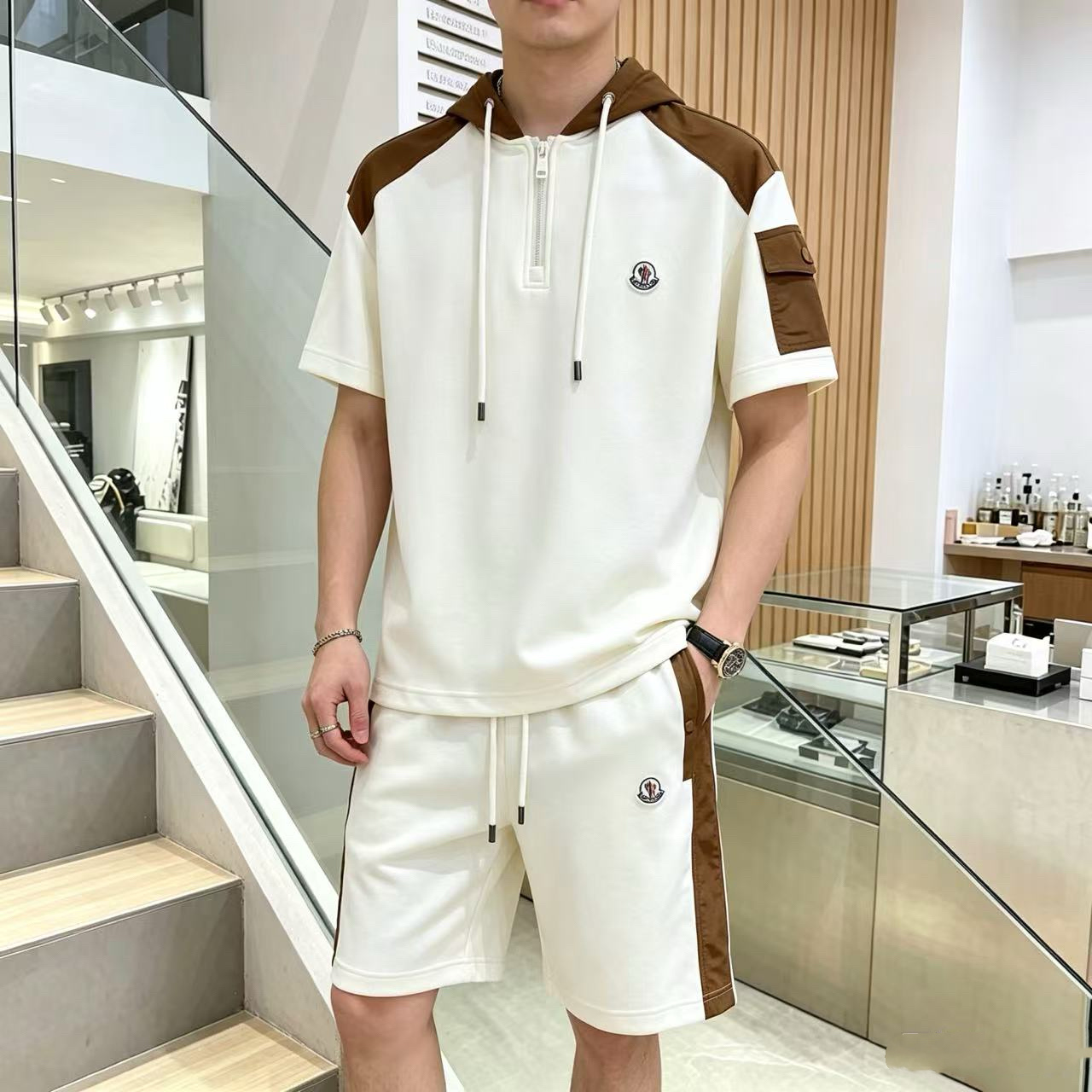 モンクレール 上下服 セットアップ 恋人