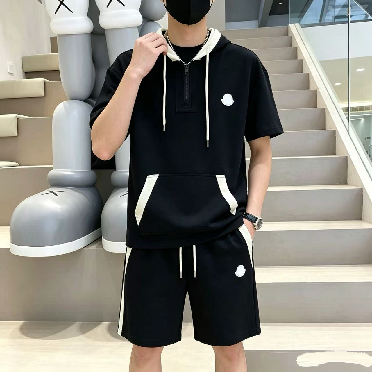 モンクレール 上下服 セットアップ 恋人