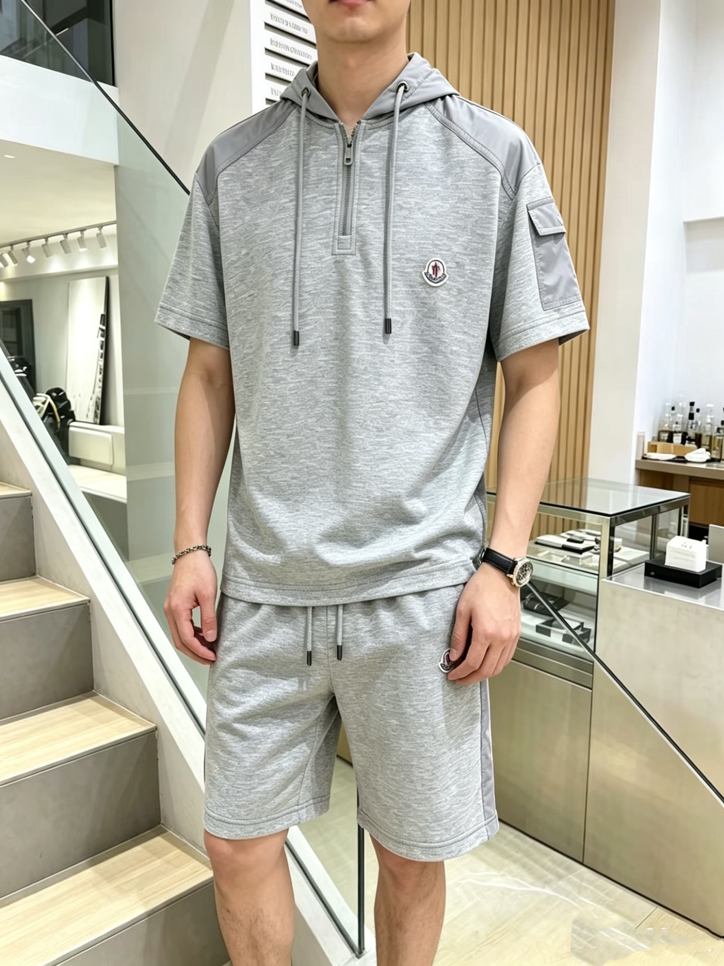 モンクレール 上下服 セットアップ 恋人