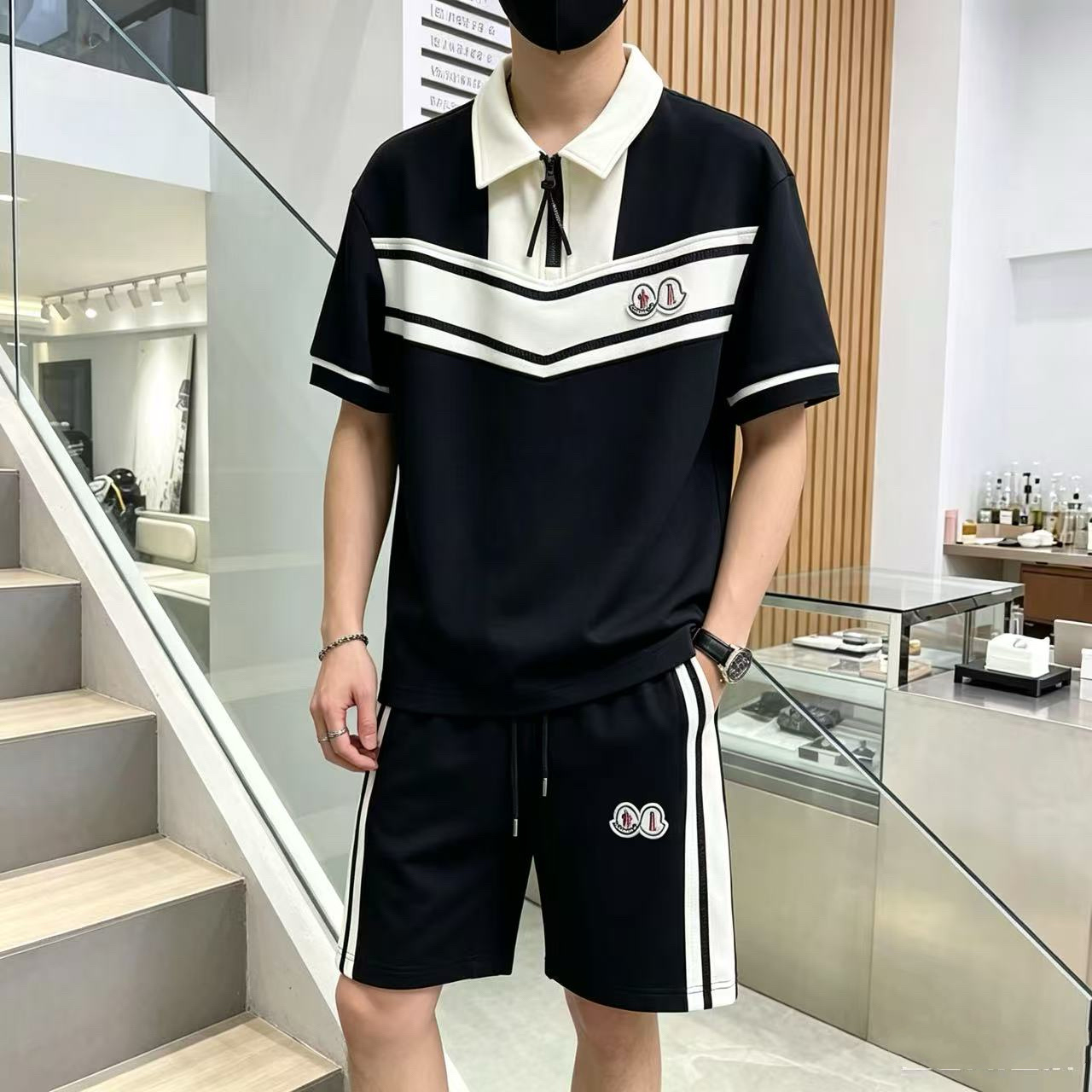 モンクレール 上下服 セットアップ 恋人