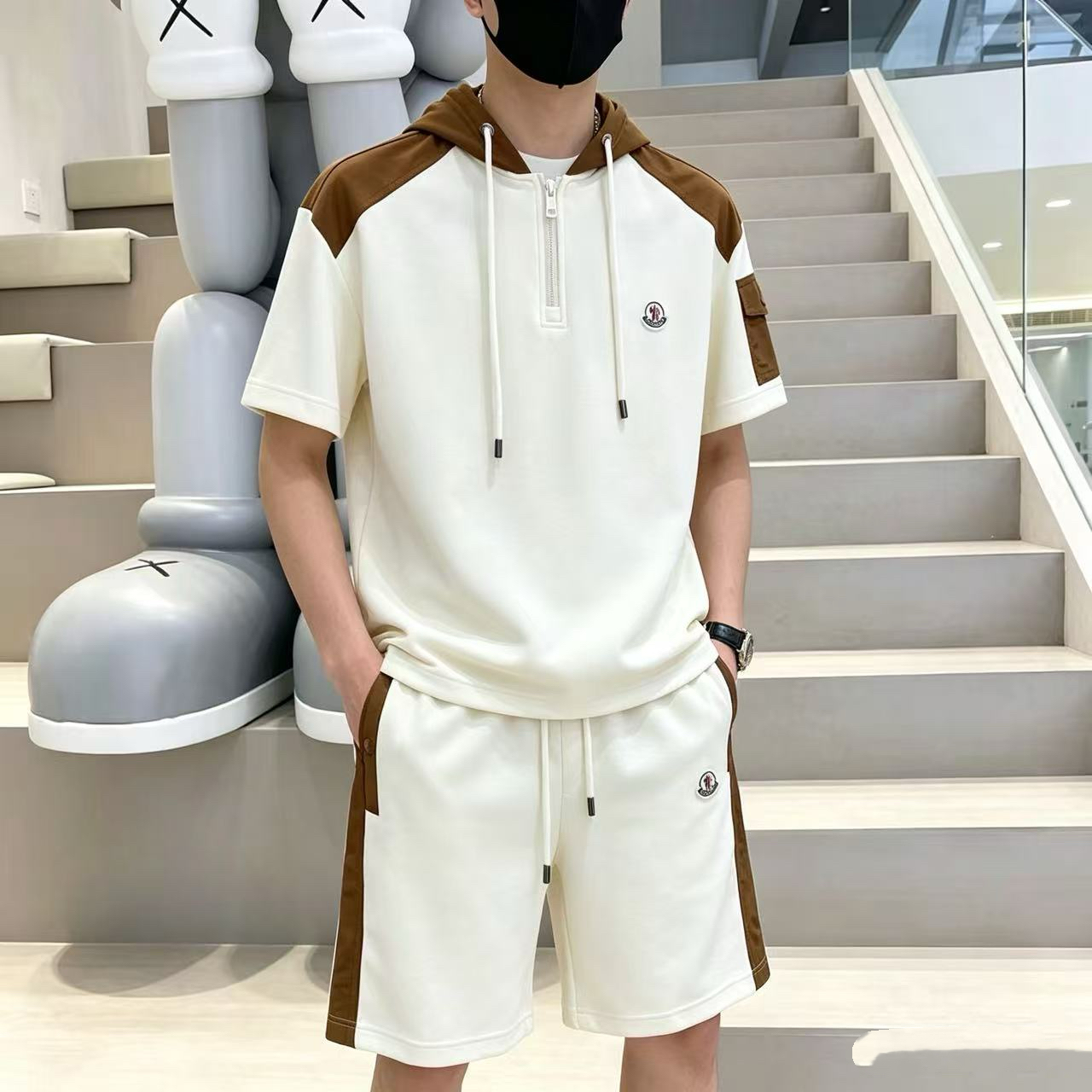 モンクレール 上下服 セットアップ 恋人