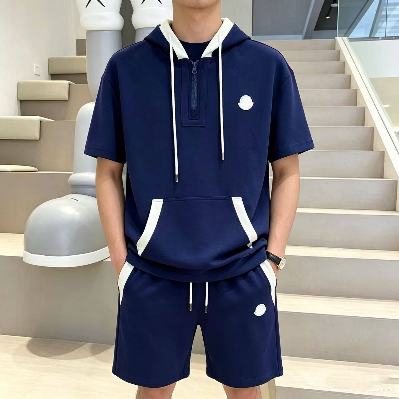 モンクレール 上下服 セットアップ 恋人