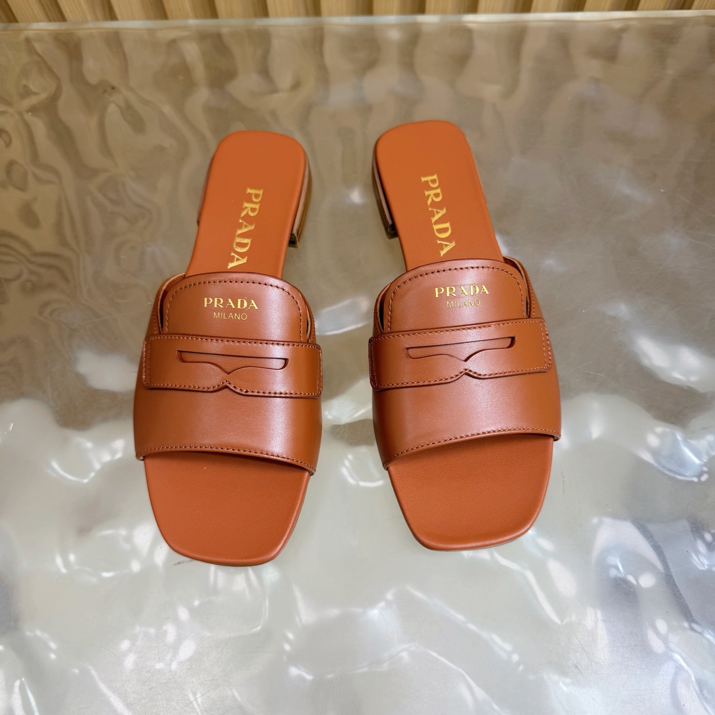 人気新品通販 プラダ シューズ ミュール 婦人着
