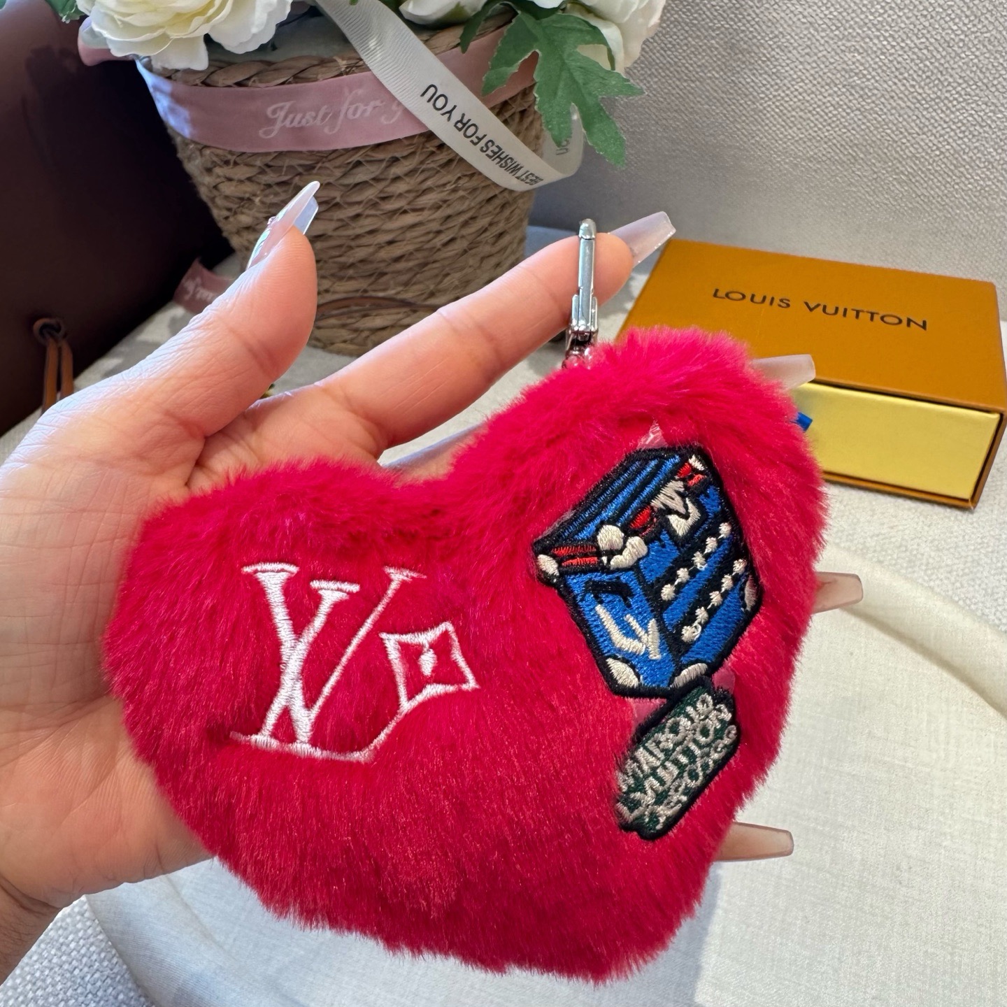 ルイヴィトン lucky heart 小物 キーリング ストラップ