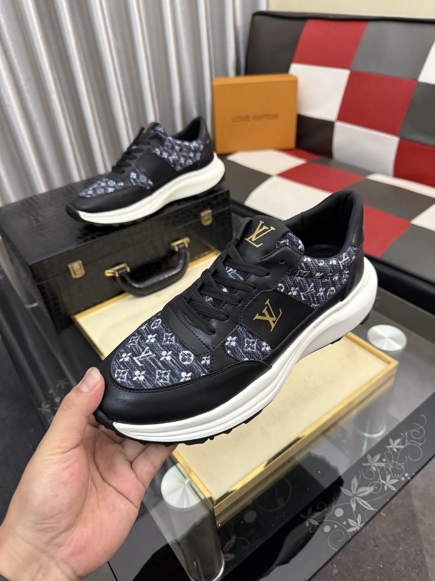 特別価格★美品★ ルイヴィトン靴 安全靴 スニーカー メンズ