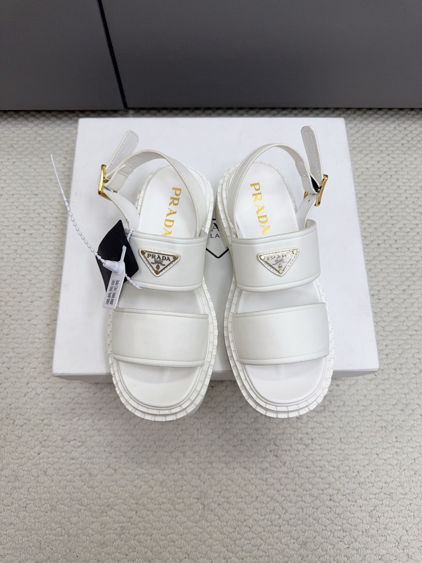 人気新品通販 プラダ シューズ サンダル ウィメンズ