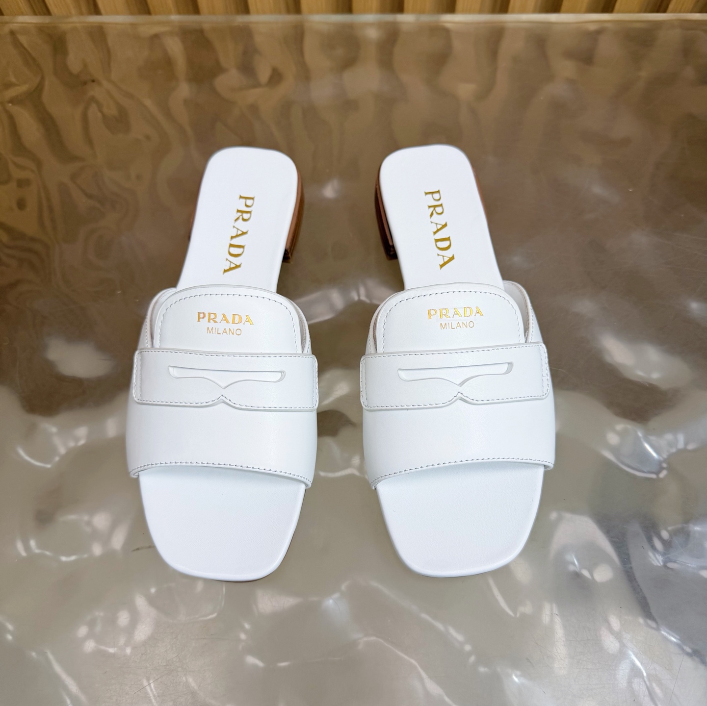 人気新品通販 プラダ シューズ ミュール 婦人着