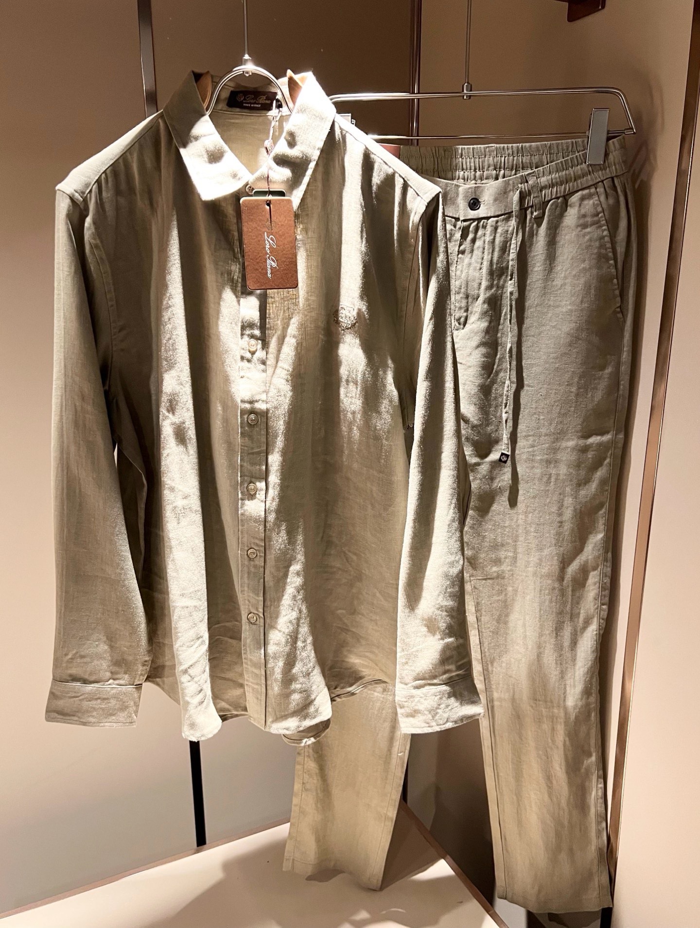 ロロ ピアーナ 上下服 セットアップ メンズ