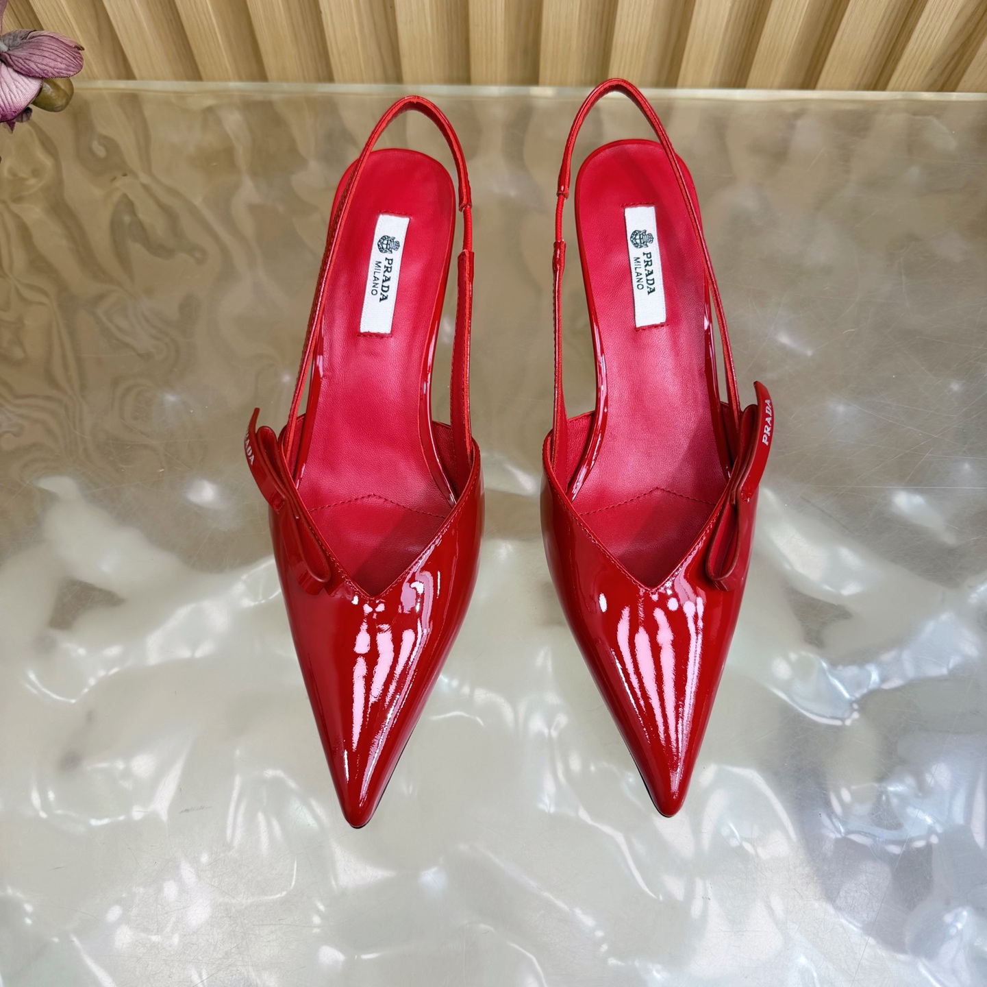 人気新品通販 プラダ シューズ ヒールパンプス 婦人着