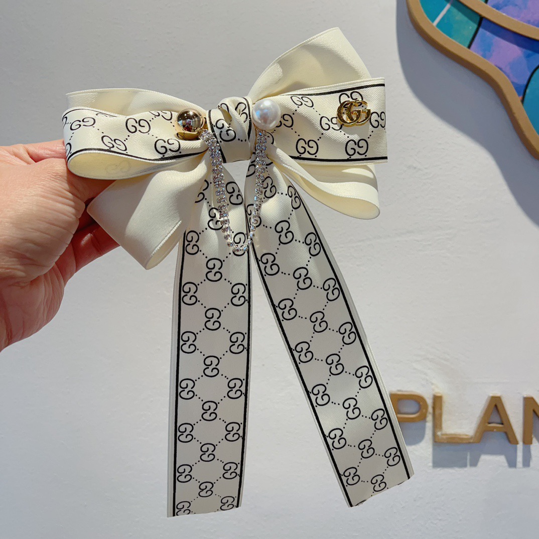 グッチ 新品 小物 髪飾りカチューシャ