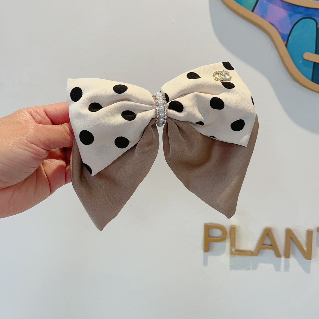 シャネル 新品 小物 髪飾りカチューシャ