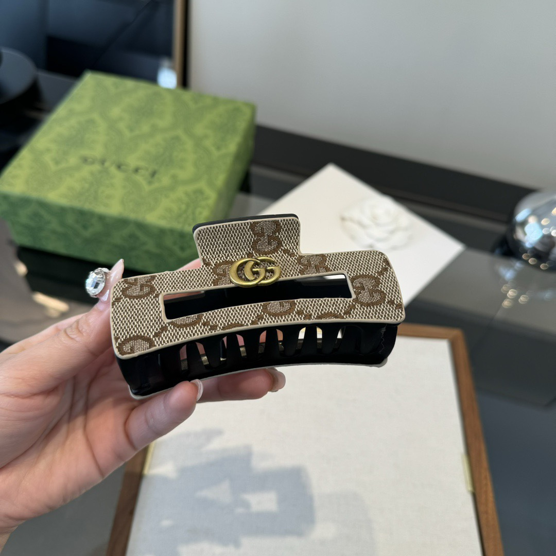 グッチ 新品 小物 髪飾りカチューシャ