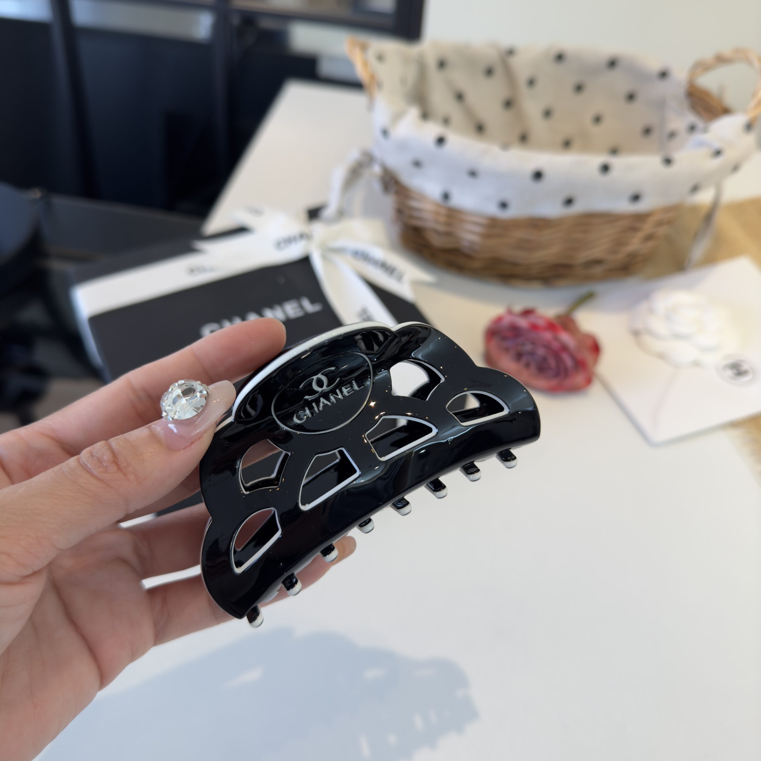 シャネル 新品 小物 髪飾りカチューシャ