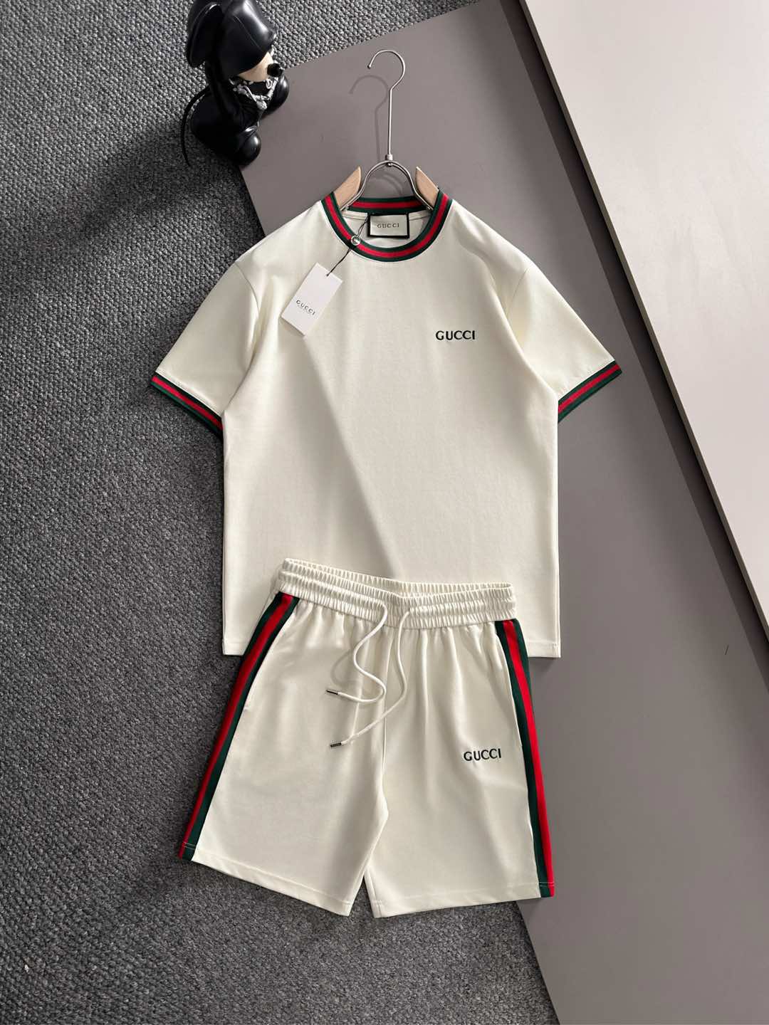 26SS春夏服 グッチ 新作通販 上下服 セットアップ