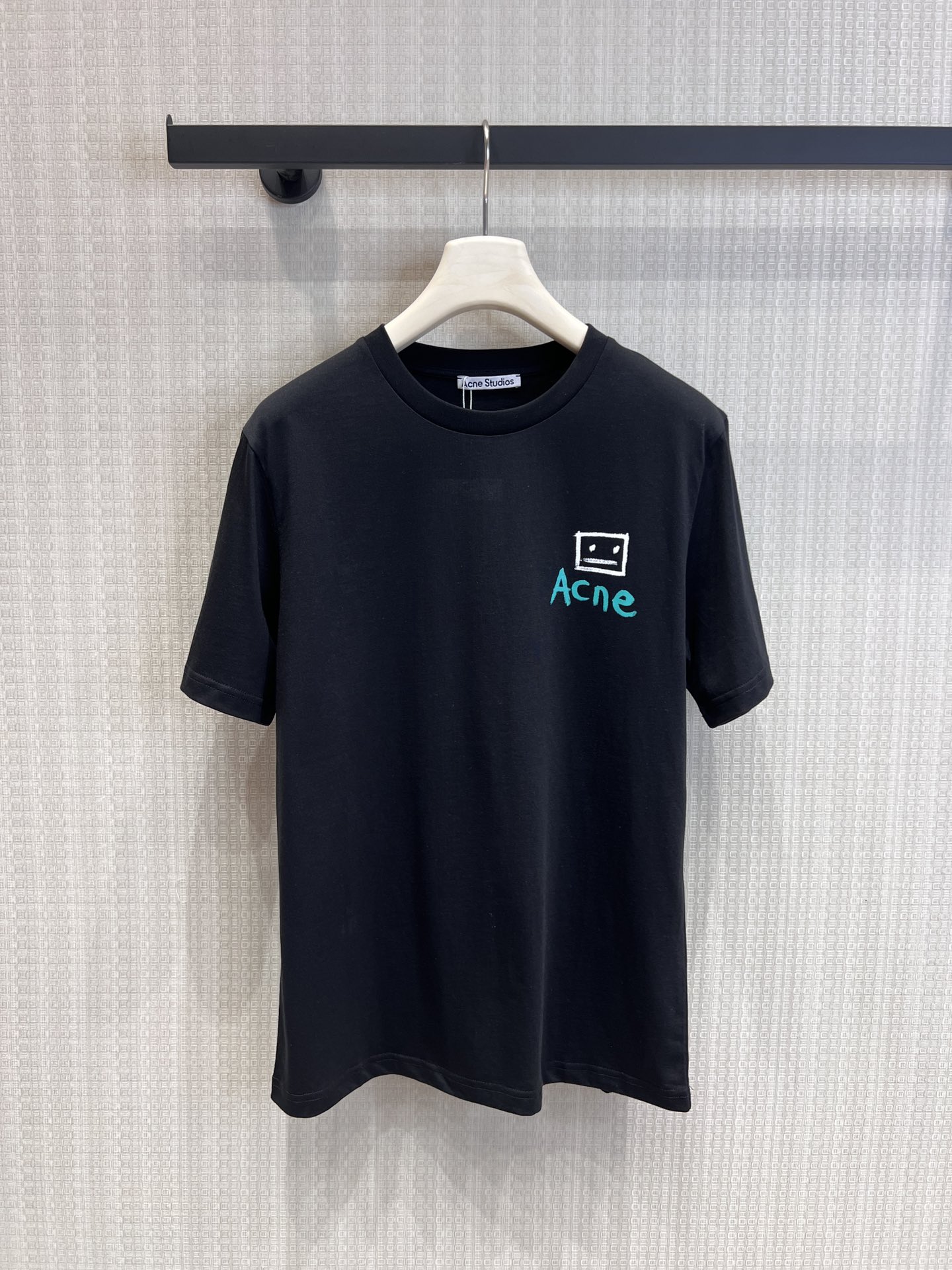 女性アクネ ストゥディオズ 半袖Tシャツ トップス