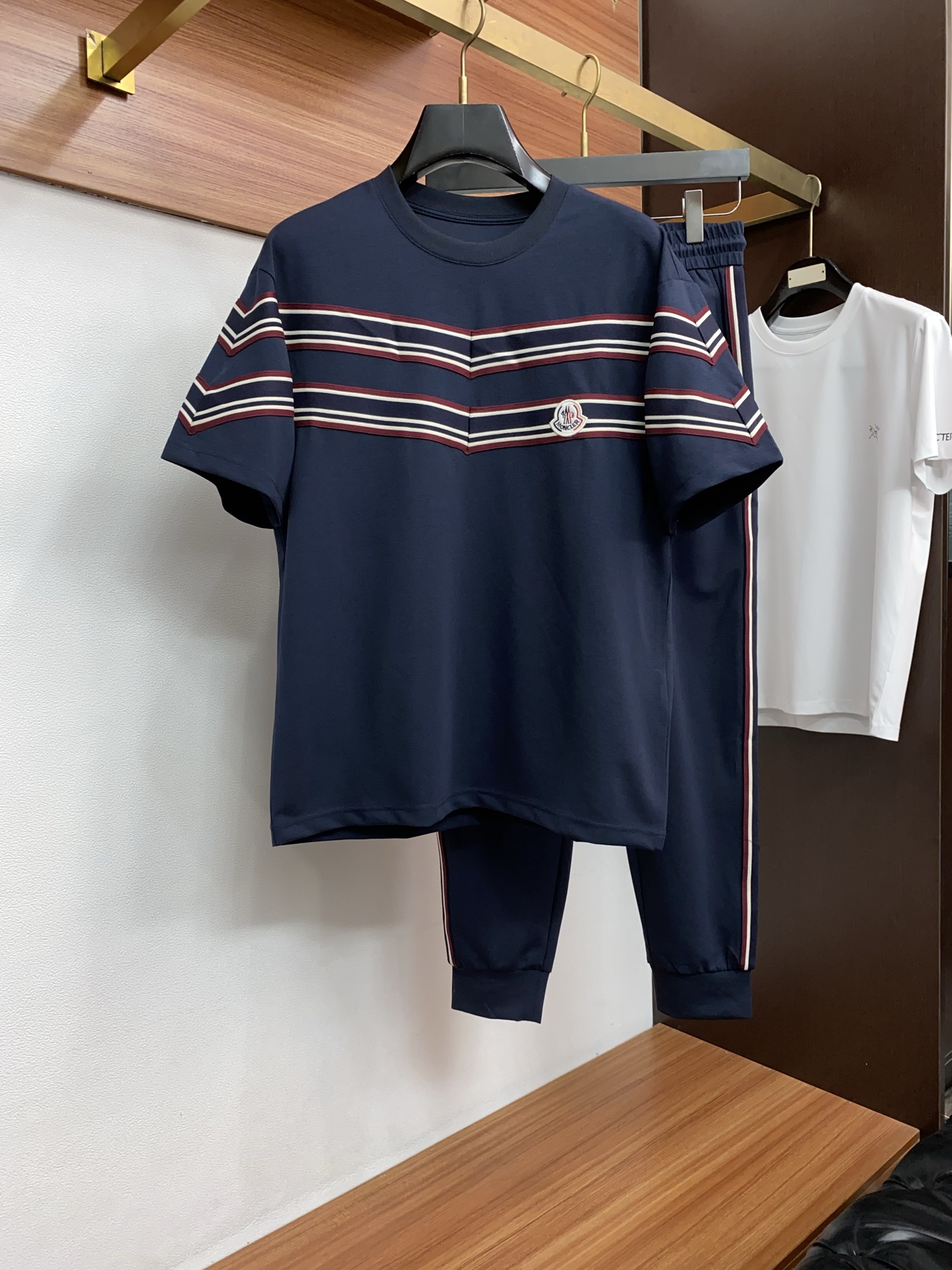 26SS春夏服 モンクレール 新作通販 上下服 セットアップ