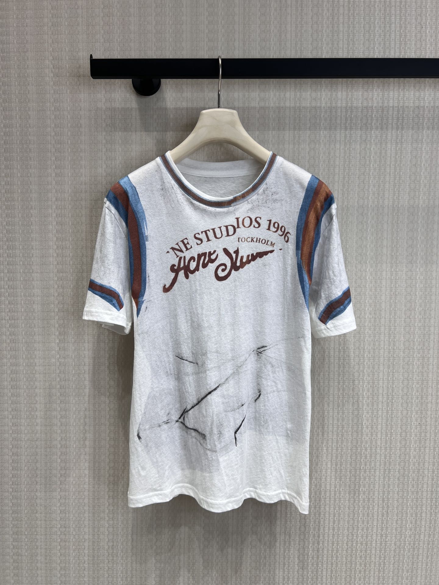 女性アクネ ストゥディオズ 半袖Tシャツ トップス