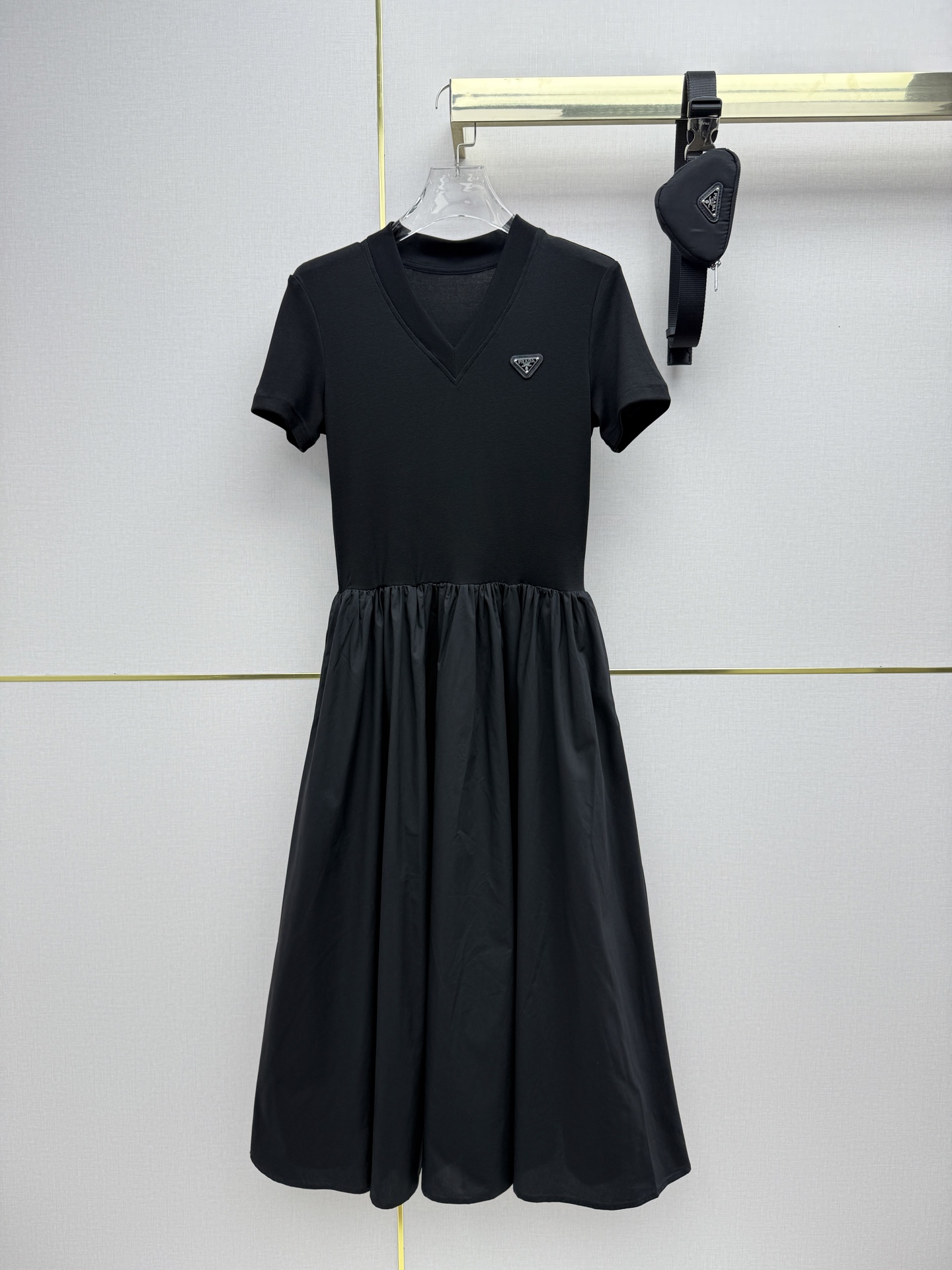 女性プラダ 2026SS春夏 ワンピーストレンド