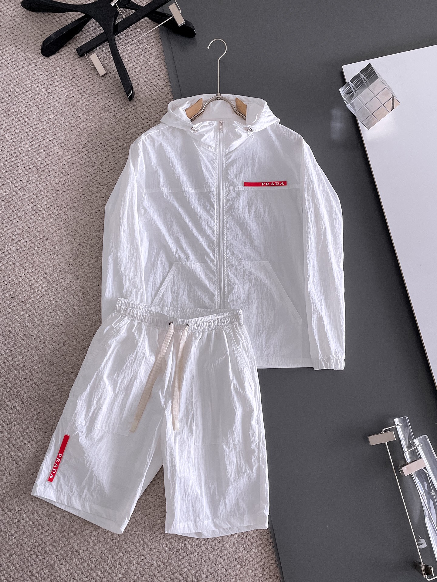 26SS春夏服 プラダ 新作通販 上下服セット セットアップ恋人