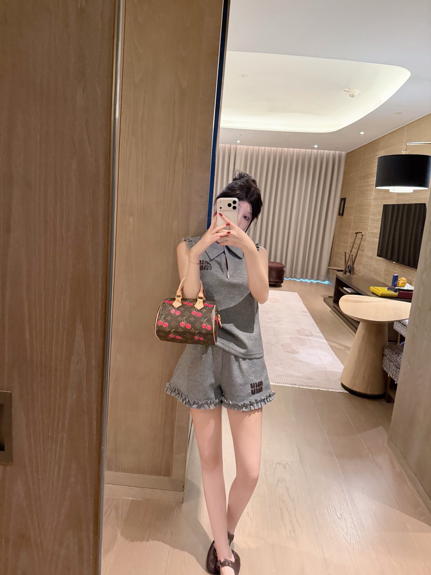 女性ミュウミュウ 春夏 上下服セット セットアップ