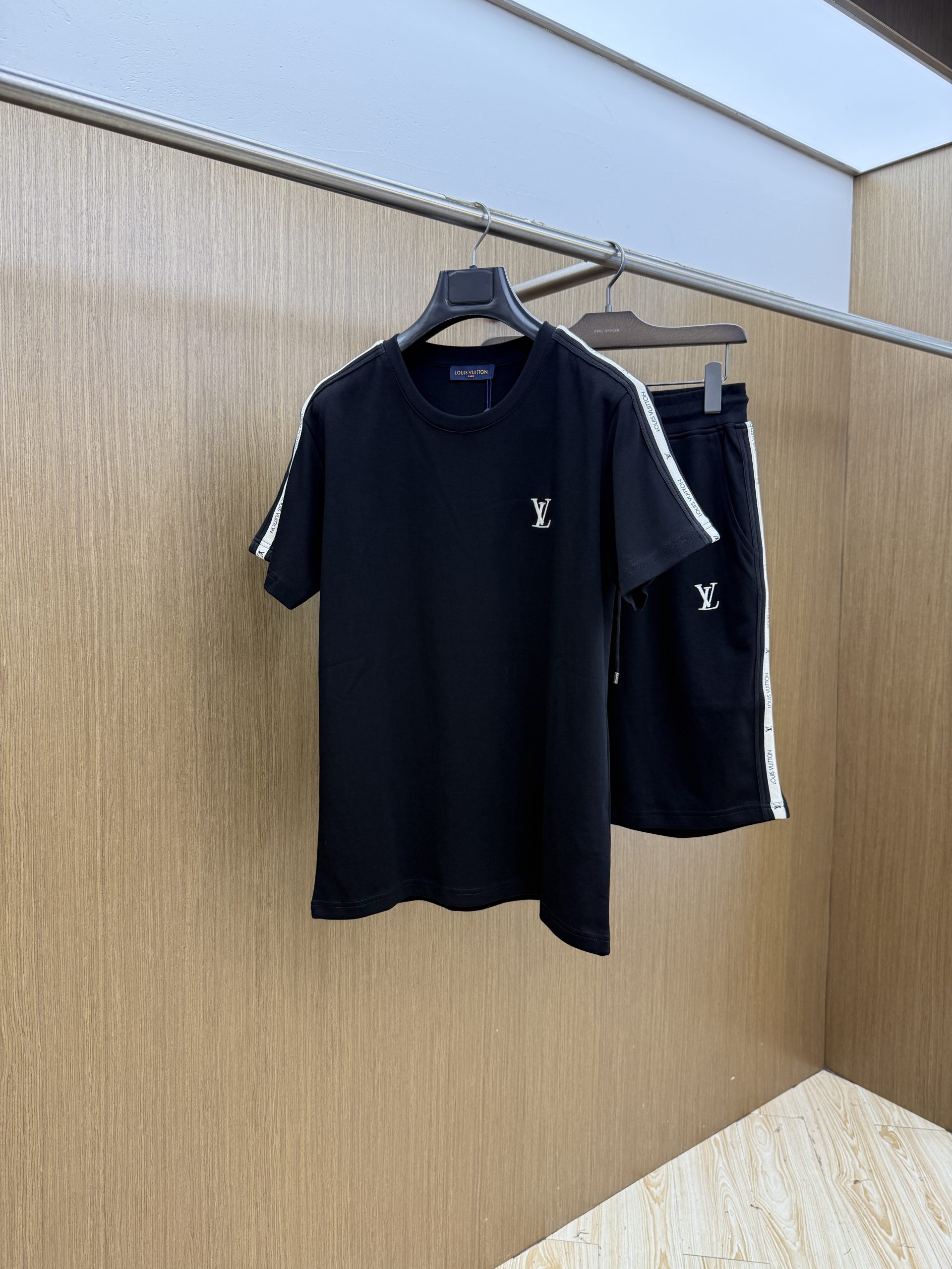 26SS春夏服 ルイヴィトン 新作通販 上下服セット セットアップ