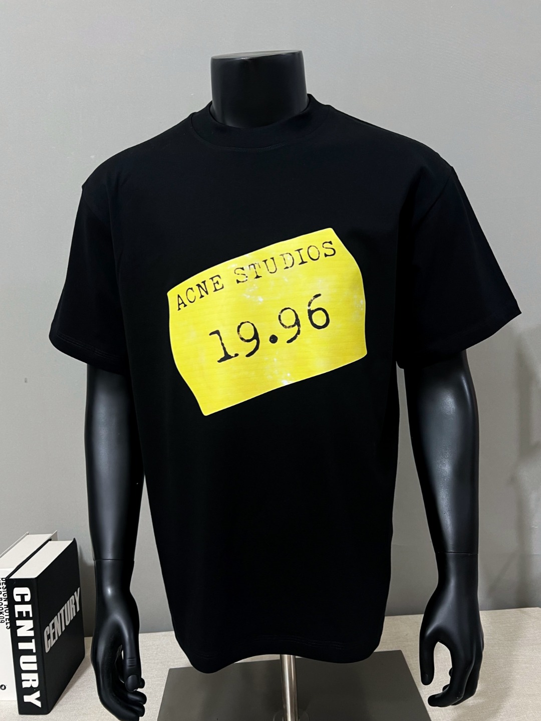 女性アクネ ストゥディオズ 半袖Tシャツ トップス