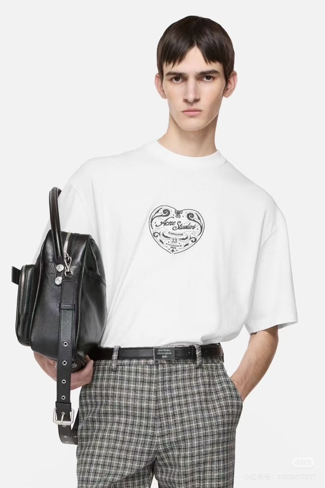 女性アクネ ストゥディオズ 半袖Tシャツ トップス