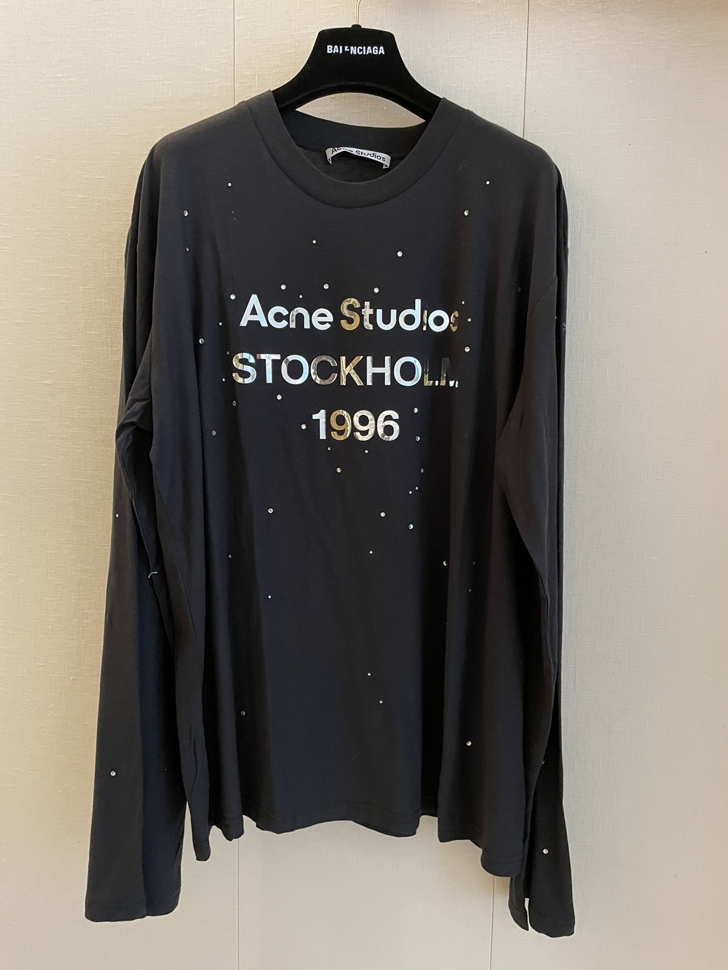 女性アクネ ストゥディオズ 長袖Tシャツ トップス