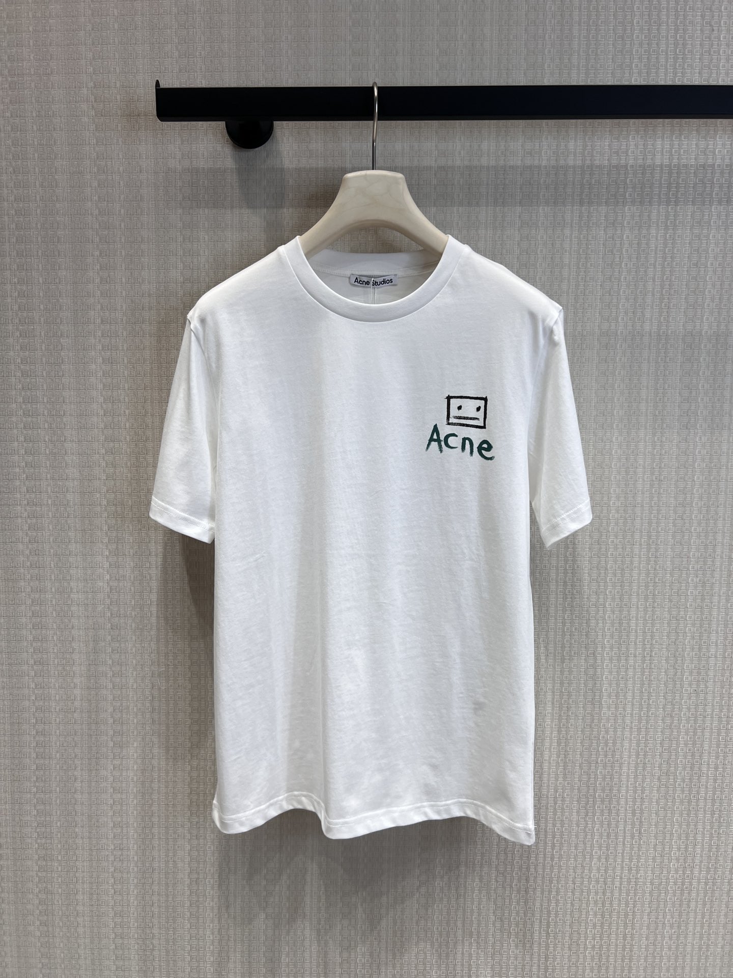 女性アクネ ストゥディオズ 半袖Tシャツ トップス