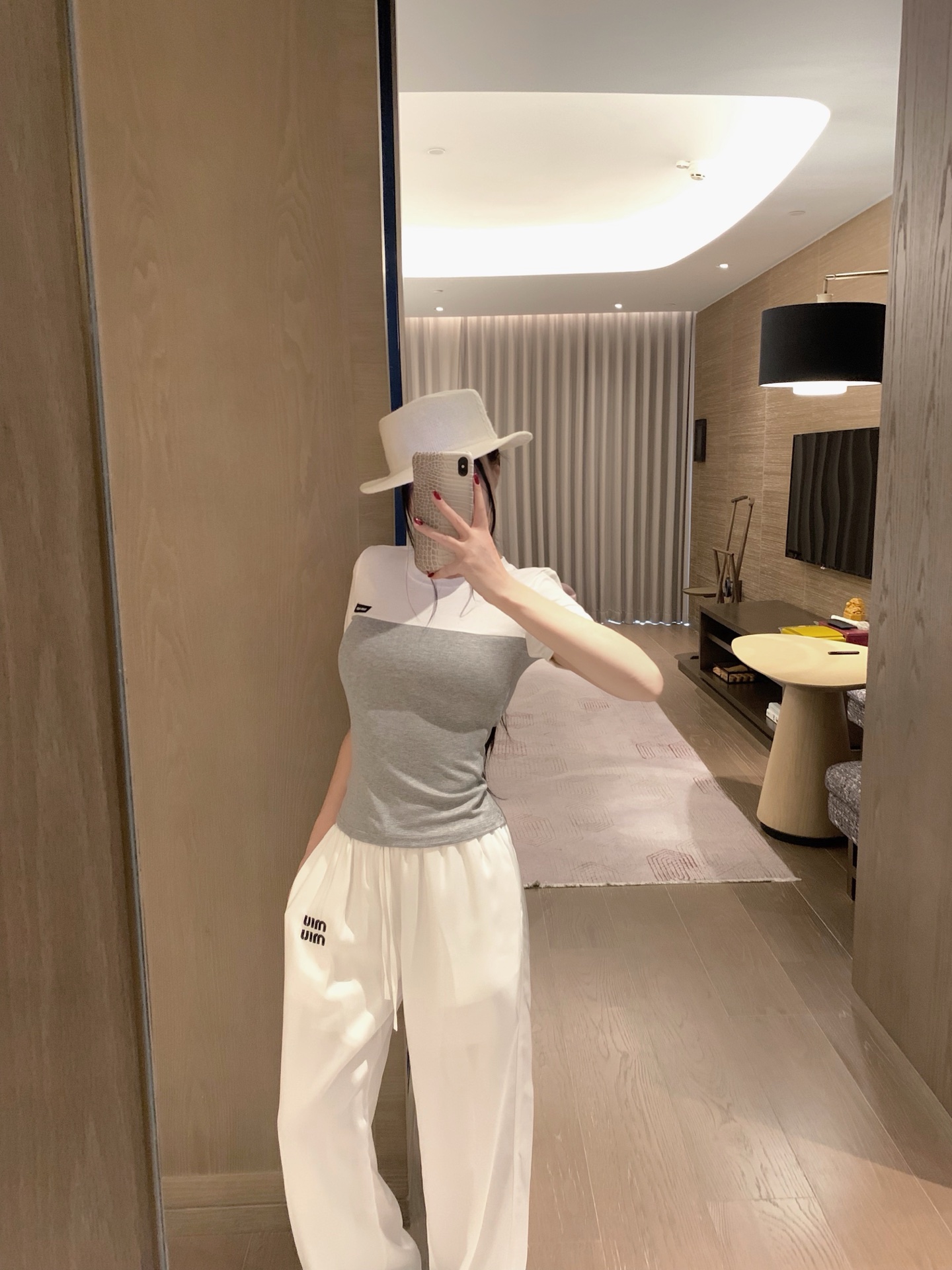 女性ミュウミュウ 春夏 上下服セット セットアップ