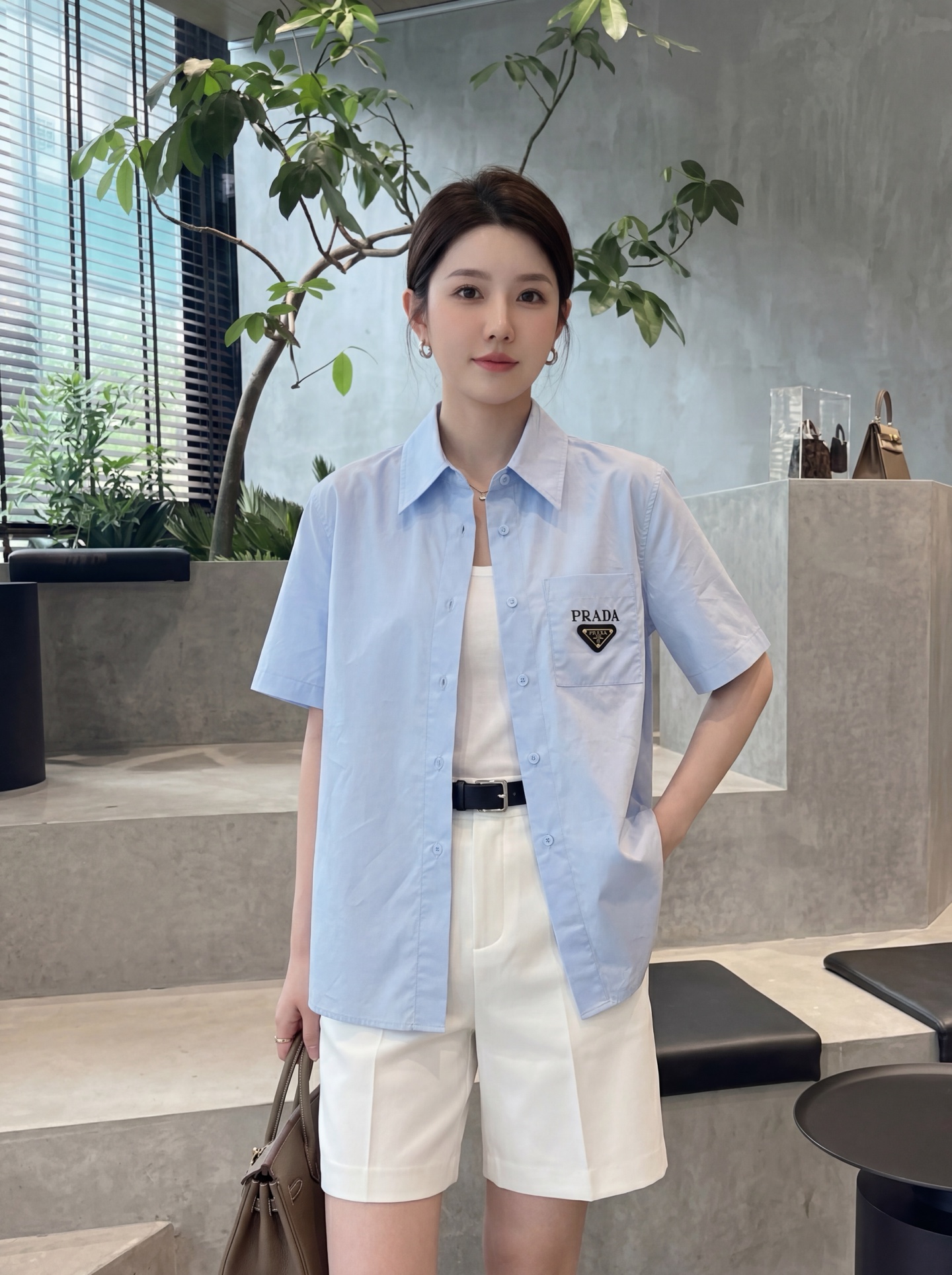 女性プラダ 2026SS春夏 半袖シャツ ファッション