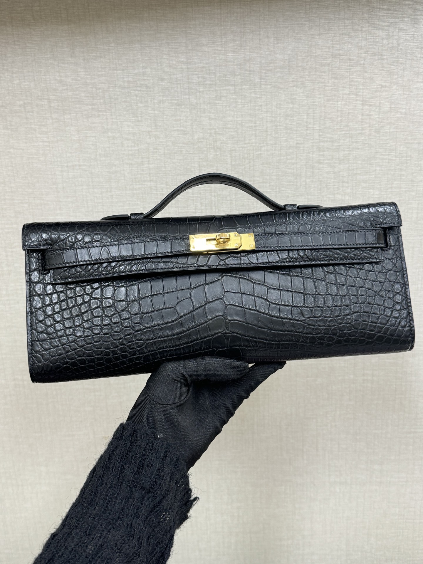 エルメス レディース ケリーカットKelly Cut 31cm? クロコ Beeswax thread