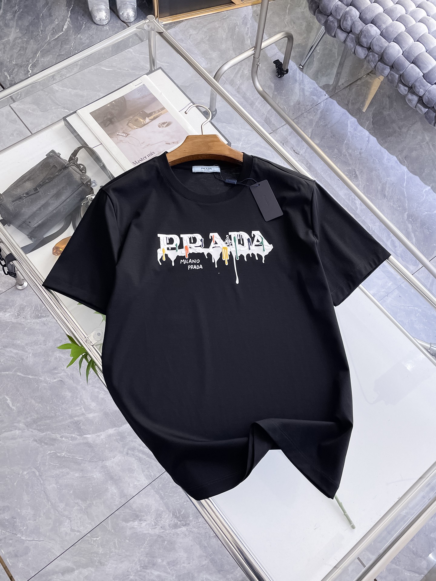 プラダ 26 新作が登場 半袖Ｔシャツ トップス メンズ