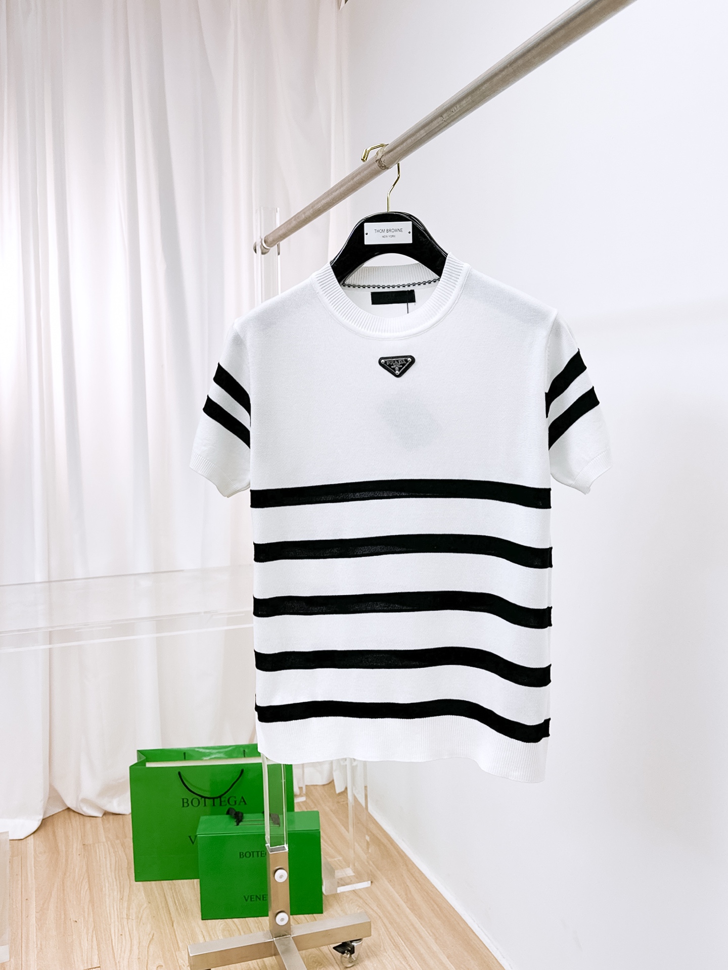 プラダ 26 新作が登場 半袖Ｔシャツ トップス メンズ