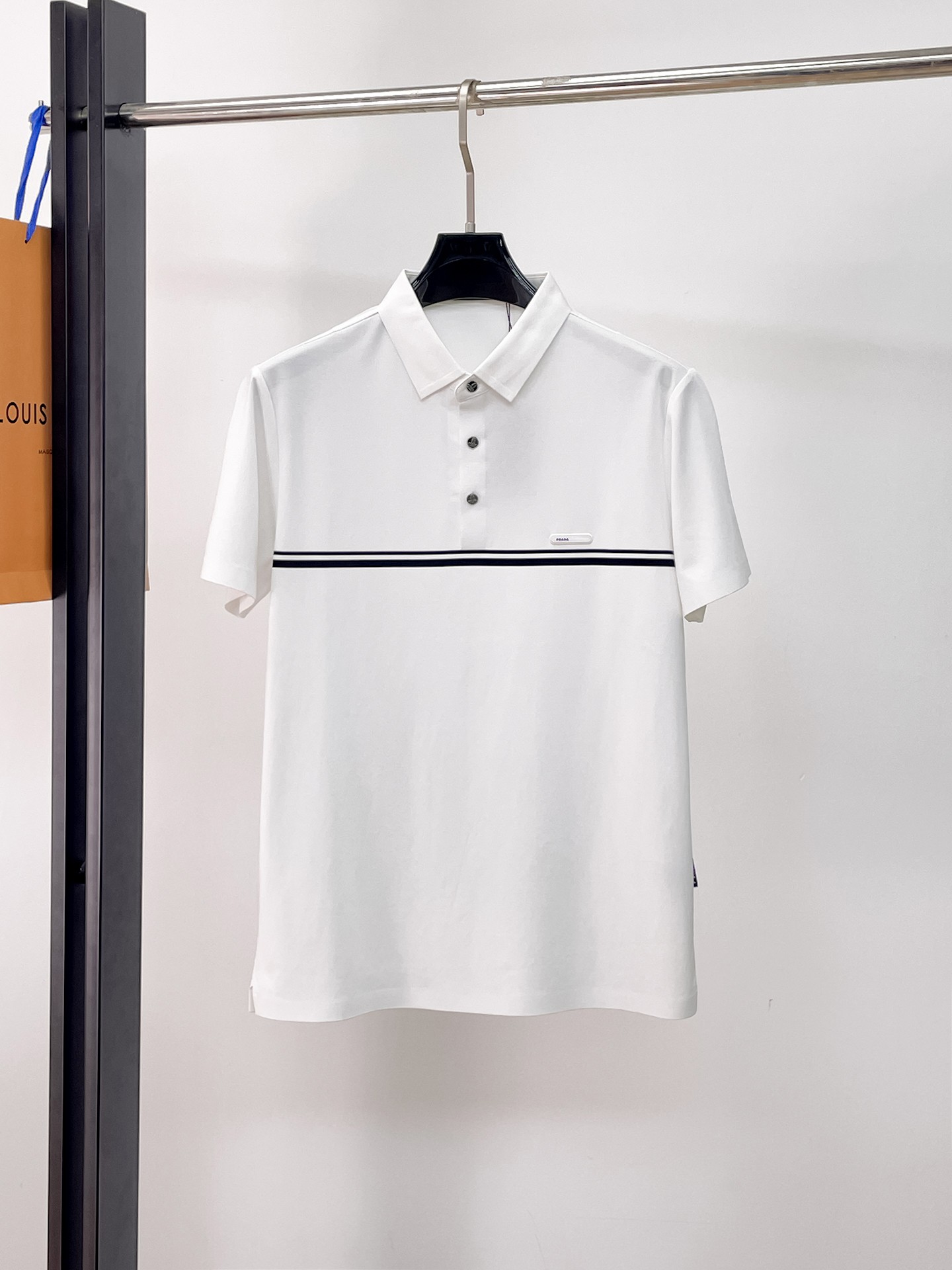 プラダ 26 新作が登場 半袖Ｔシャツ トップス メンズ