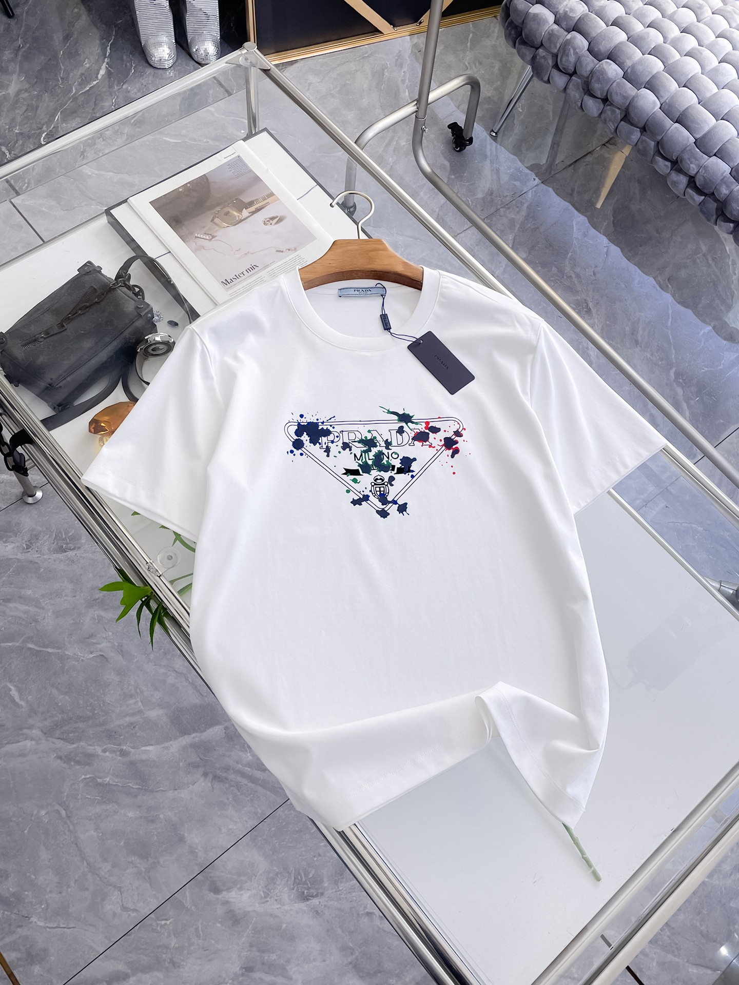 プラダ 26 新作が登場 半袖Ｔシャツ トップス メンズ