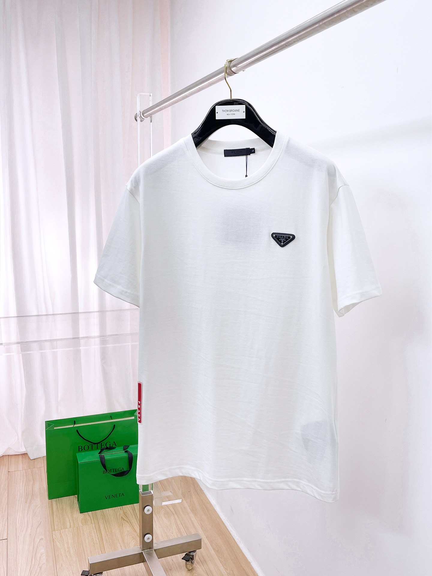 プラダ 26 新作が登場 半袖Ｔシャツ トップス メンズ