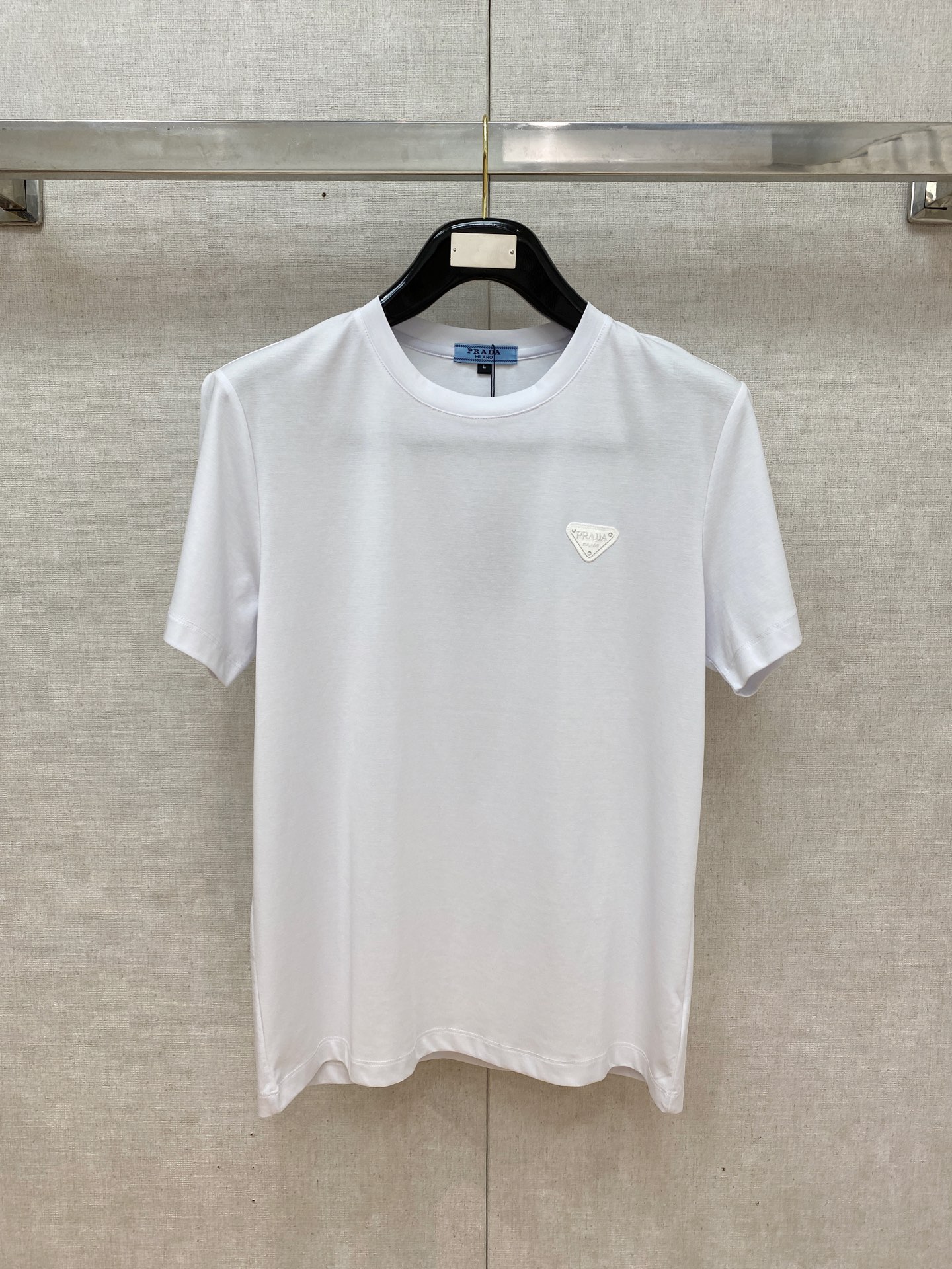 プラダ 26 新作が登場 半袖Ｔシャツ トップス メンズ