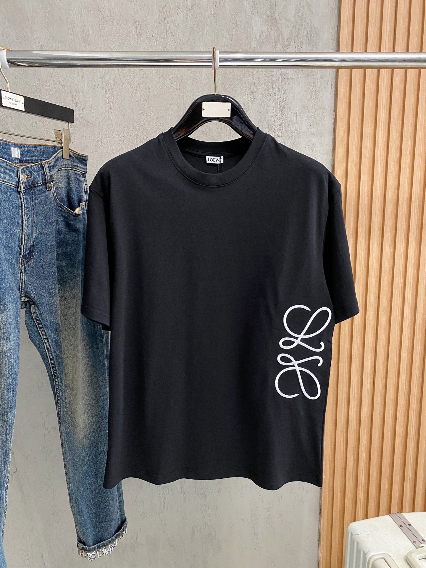 人気商品ロエベ 春夏 半袖Tシャツ トップス 男女兼着