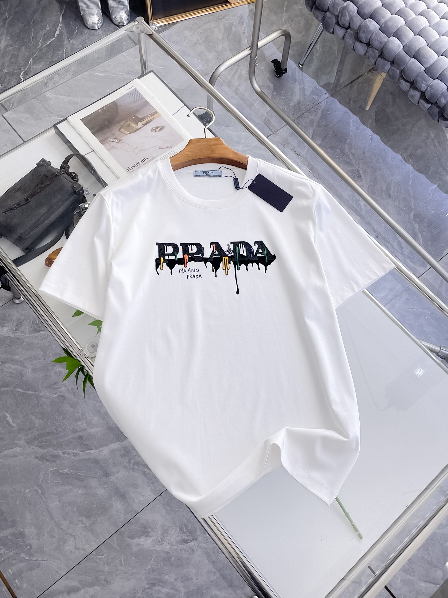 プラダ 26 新作が登場 半袖Ｔシャツ トップス メンズ