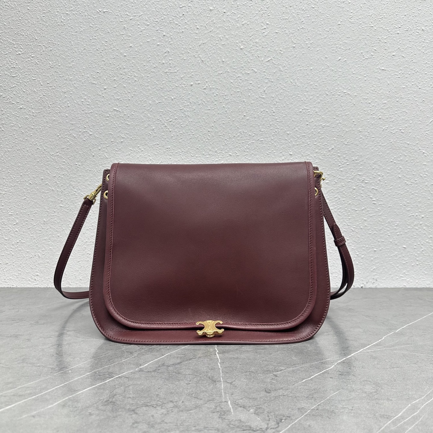 2026新品通販 セリーヌ 鞄 SOFT TIROMPHE BESACE ショルダーバッグ