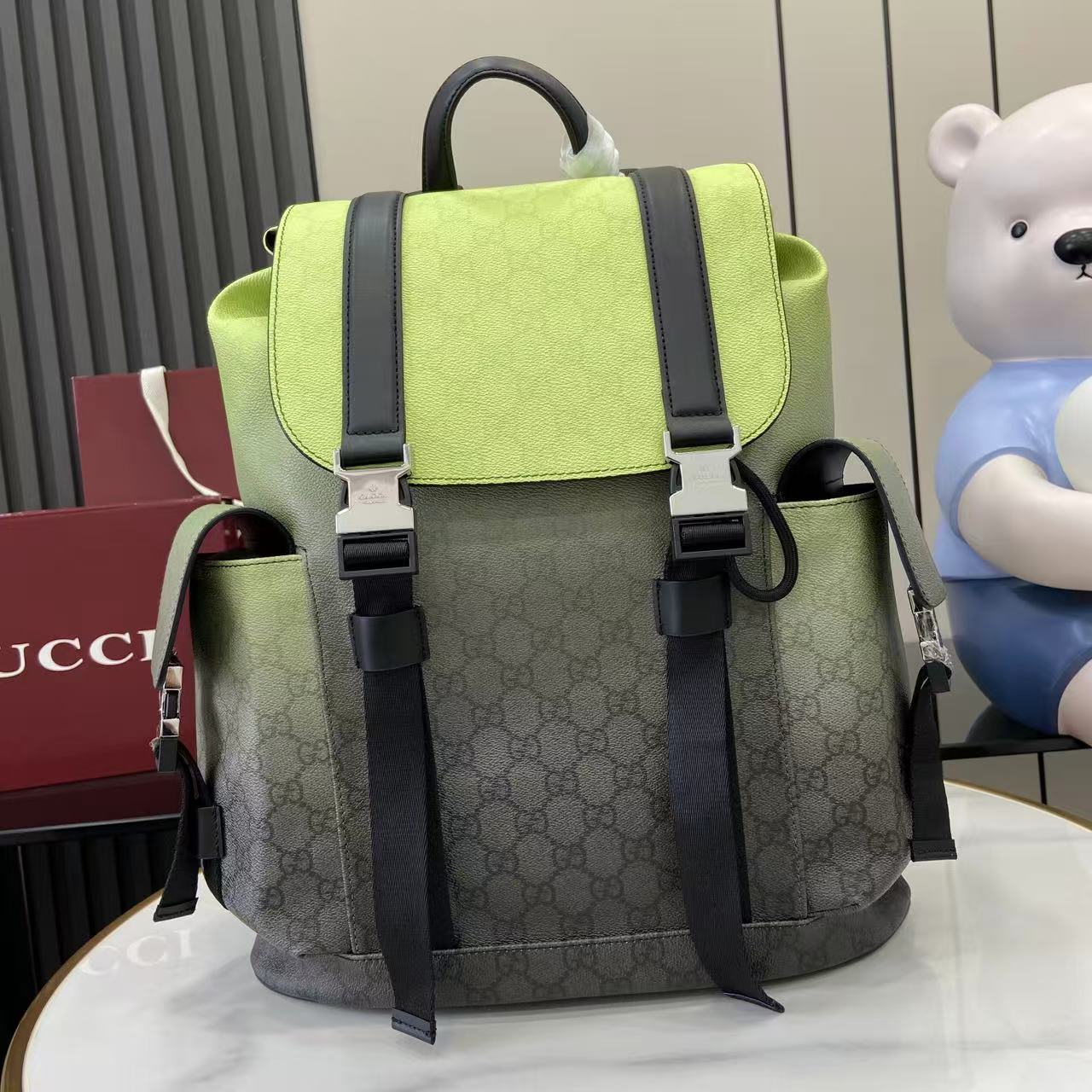 2026人気新品 通販 グッチ 鞄 後背包 リュック 男女兼用