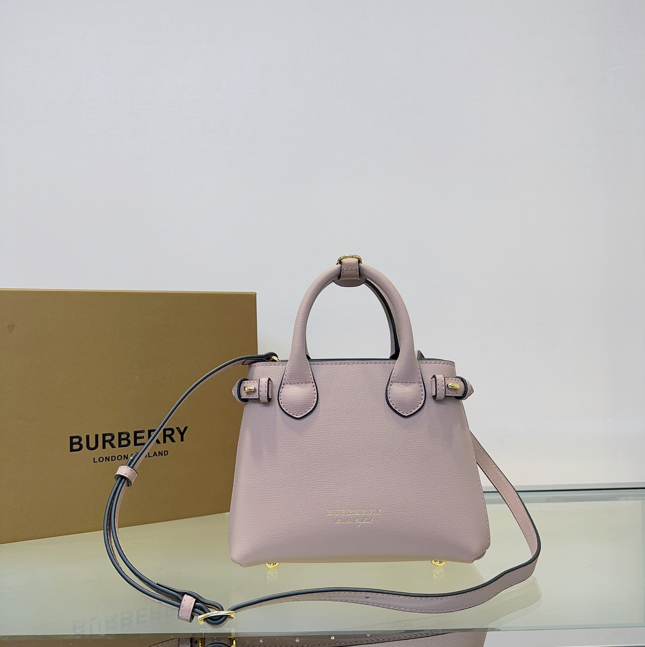 バーバリー 鞄 Banner handbag 2WAY 手提げ袋 バッグ 2603